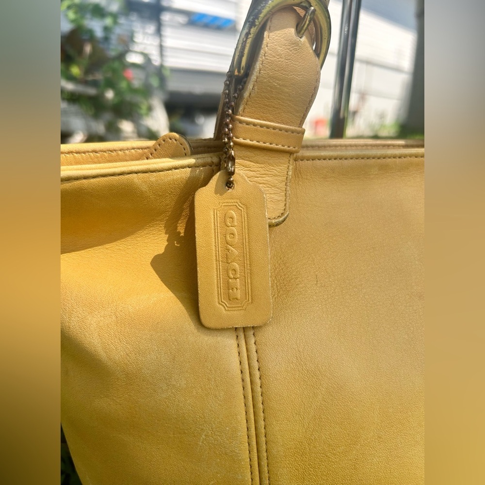 1994 True Vintage Coach Waverly Yellow Tote Bag​ - Picture 3 of 15